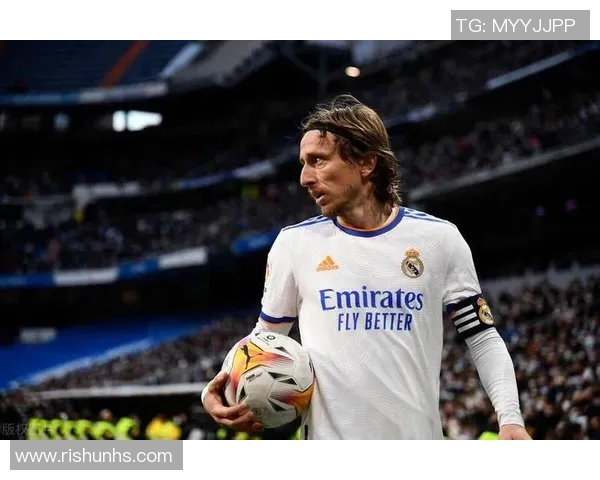 足球明星莫德里奇的精彩瞬间与职业生涯回顾图片集锦